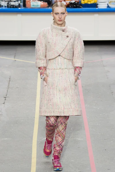 Look 4